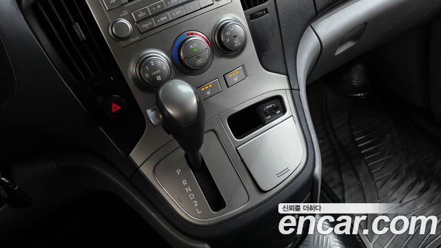 Hyundai Starex 2015 — photo 9