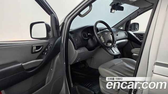 Hyundai Starex 2015 — photo 10