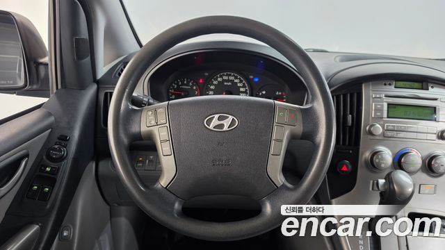 Hyundai Starex 2015 — photo 12