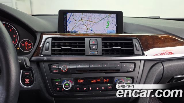 BMW 3-Series 2013 — photo 14