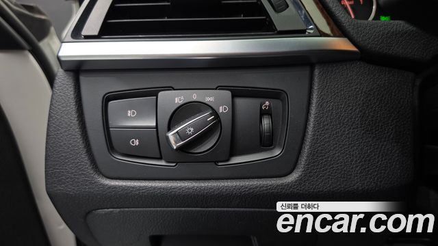 BMW 3-Series 2013 — photo 16