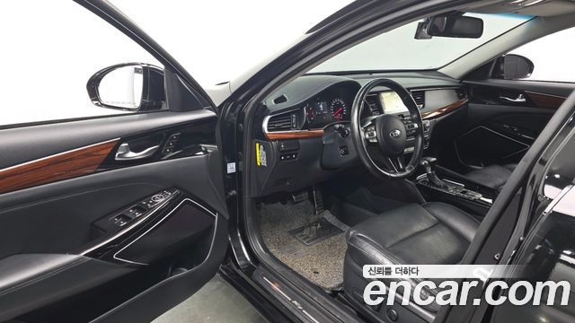 Kia K7 2016 — photo 10