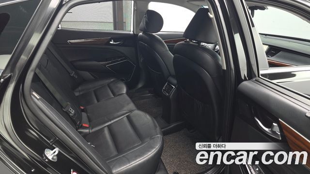 Kia K7 2016 — photo 12