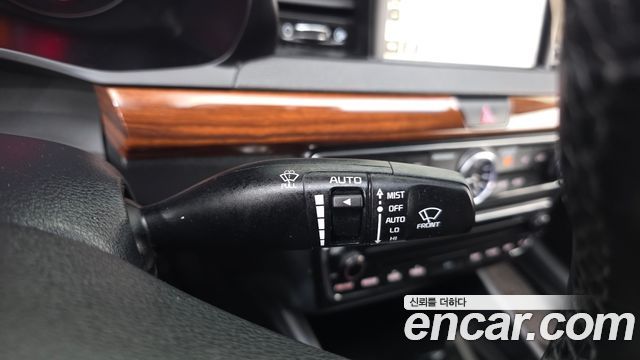 Kia K7 2016 — photo 17