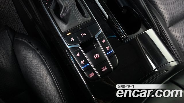 Kia K7 2016 — photo 18