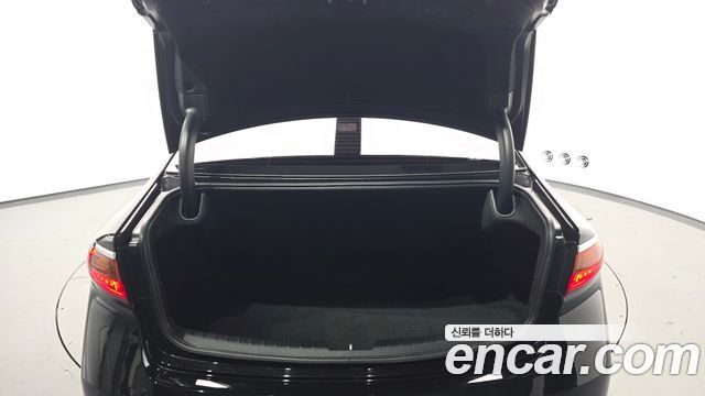 Kia K7 2016 — photo 20
