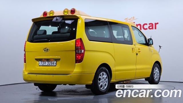 Hyundai Starex 2016 — photo 2