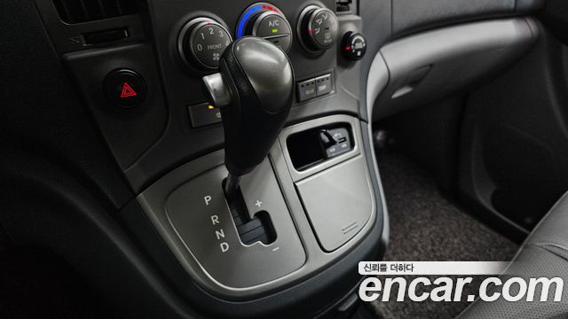 Hyundai Starex 2016 — photo 9