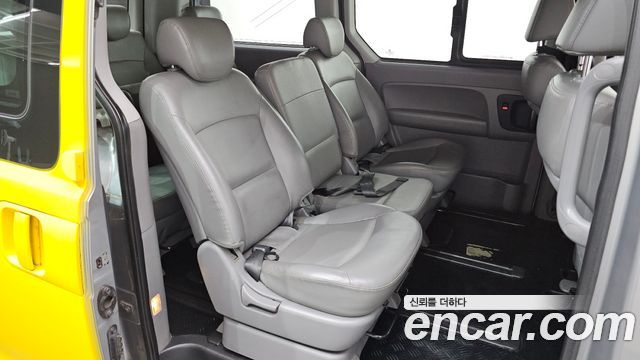 Hyundai Starex 2016 — photo 11
