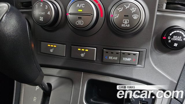 Hyundai Starex 2016 — photo 17
