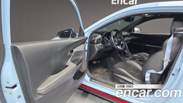 Hyundai Veloster 2021 — photo 10