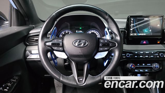Hyundai Veloster 2021 — photo 13