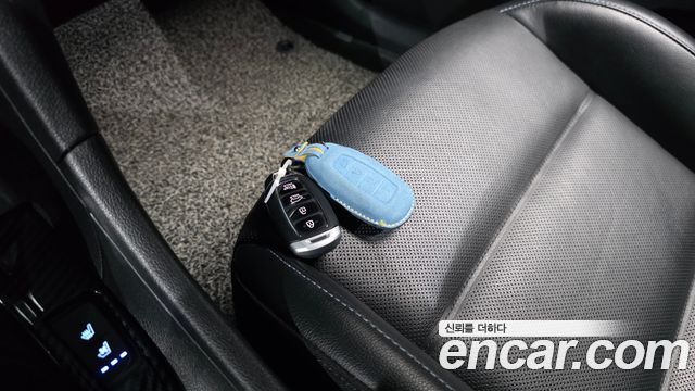 Hyundai Veloster 2021 — photo 15