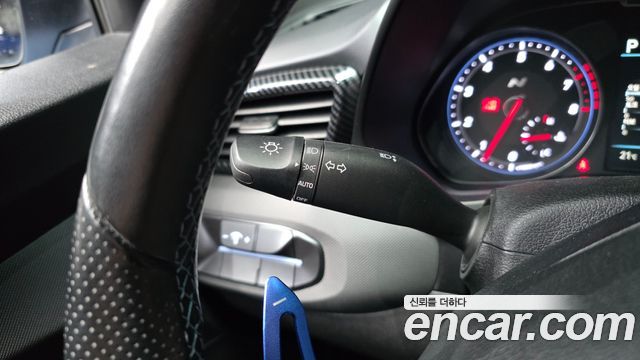 Hyundai Veloster 2021 — photo 18
