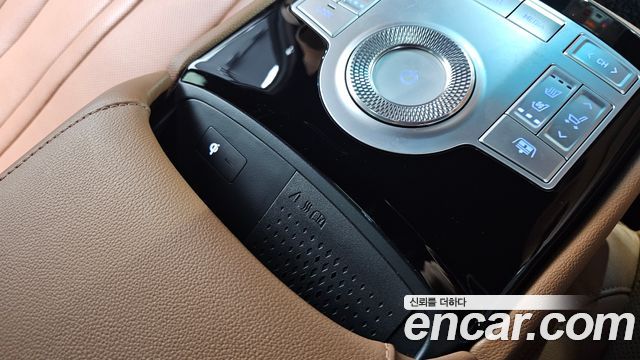 Genesis G80 2022 — photo 37