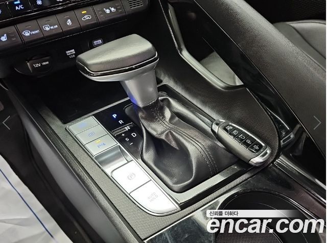 Hyundai AVANTE 2021 — photo 8