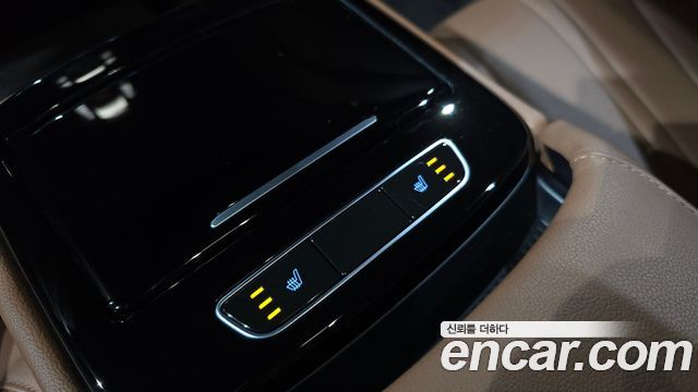 Genesis G80 2022 — photo 31