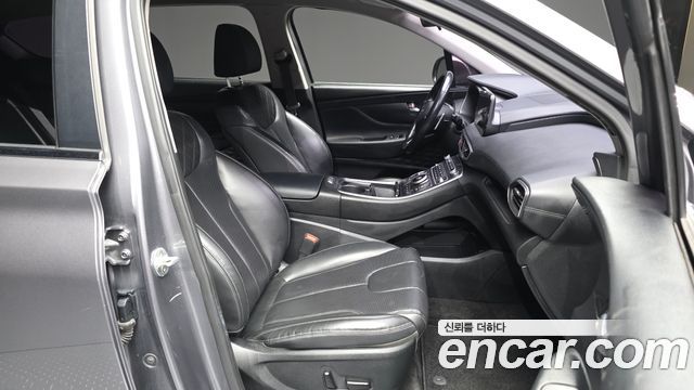 Hyundai Santafe 2021 — photo 17