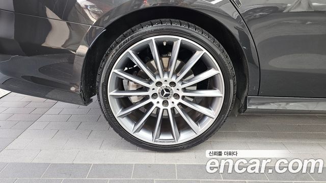 Mercedes-Benz E-Class 2021 — photo 5