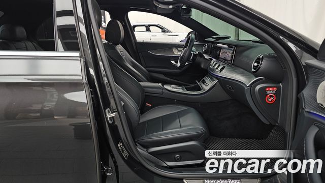 Mercedes-Benz E-Class 2021 — photo 17