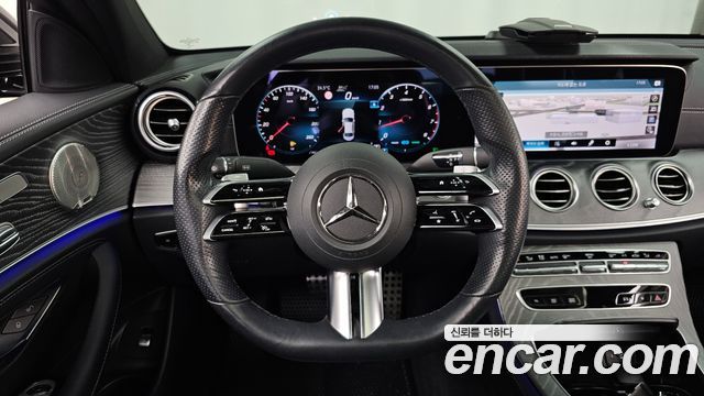 Mercedes-Benz E-Class 2021 — photo 19
