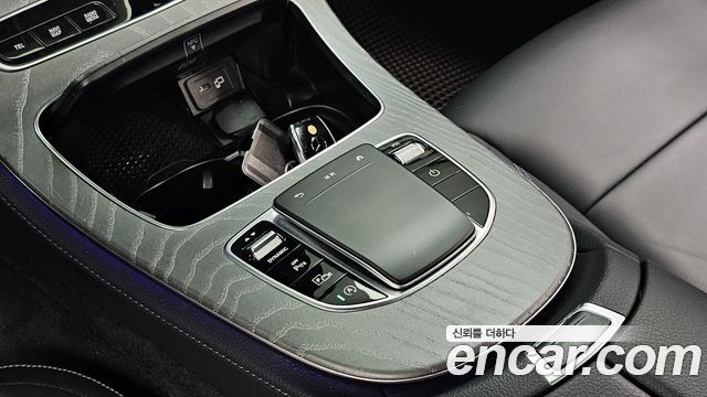Mercedes-Benz E-Class 2021 — photo 31
