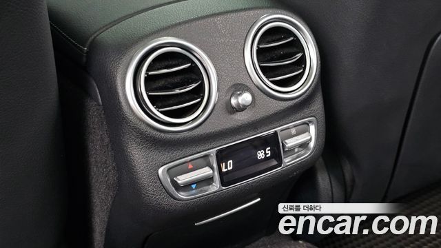 Mercedes-Benz E-Class 2021 — photo 33