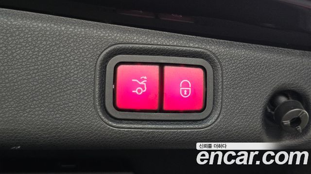 Mercedes-Benz E-Class 2021 — photo 35