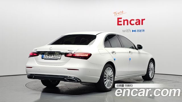 Mercedes-Benz E-Class 2021 — photo 2