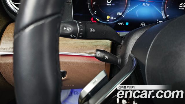 Mercedes-Benz E-Class 2021 — photo 26