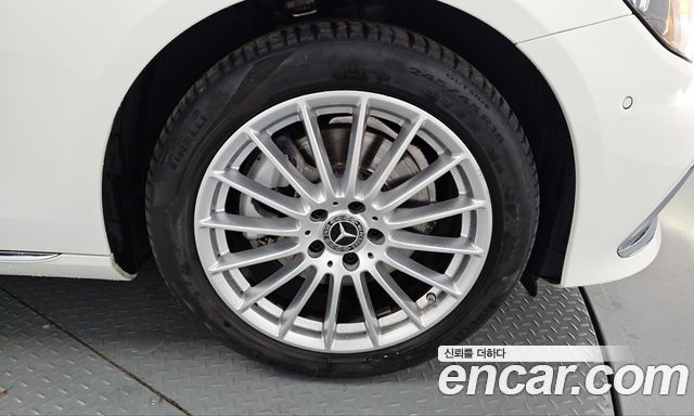Mercedes-Benz E-Class 2021 — photo 7