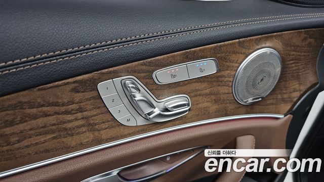 Mercedes-Benz E-Class 2021 — photo 27