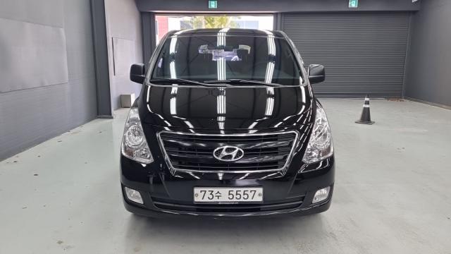 Hyundai Starex 2017 — photo 3