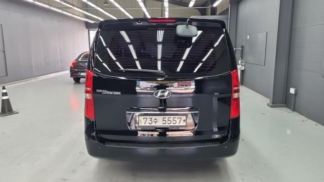 Hyundai Starex 2017 — photo 4