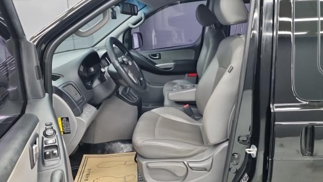 Hyundai Starex 2017 — photo 10