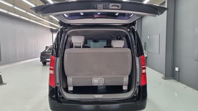 Hyundai Starex 2017 — photo 12