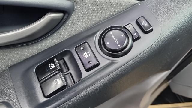 Hyundai Starex 2017 — photo 18
