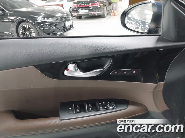 Kia K3 2019 — photo 16