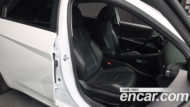 Hyundai AVANTE 2024 — photo 16