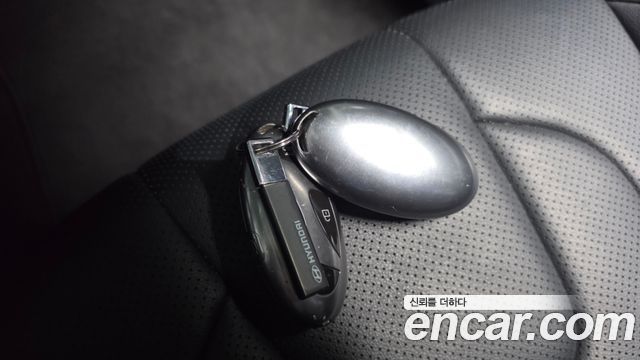 Hyundai AVANTE 2024 — photo 27