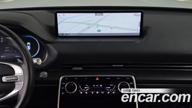 Genesis GV80 2020 — photo 18