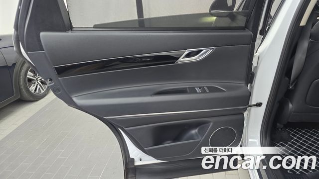 Genesis GV80 2020 — photo 15