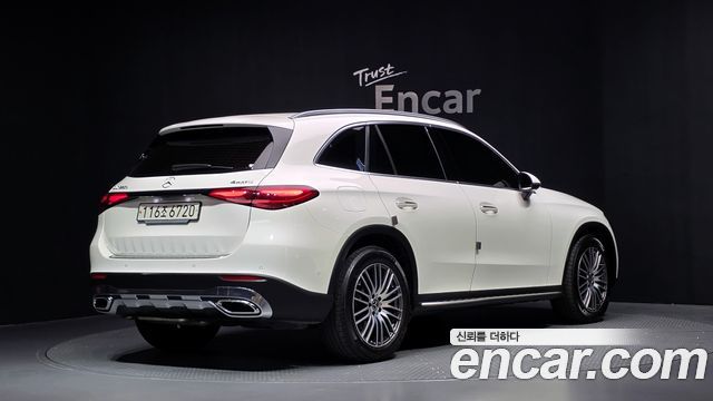Mercedes-Benz GLC-Class 2023 — photo 2