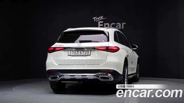 Mercedes-Benz GLC-Class 2023 — photo 4