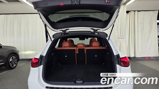 Mercedes-Benz GLC-Class 2023 — photo 26