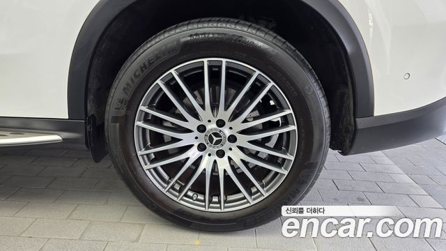 Mercedes-Benz GLC-Class 2023 — photo 7