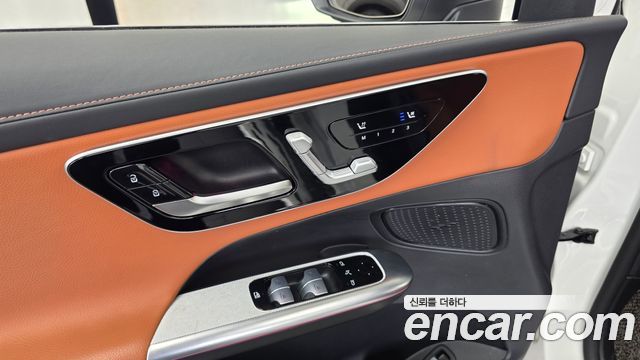 Mercedes-Benz GLC-Class 2023 — photo 29