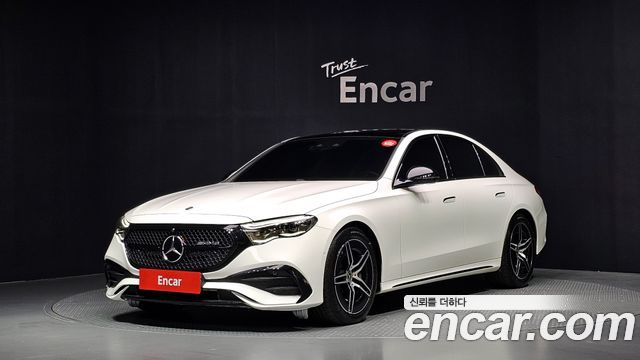 Mercedes-Benz E-Class 2025 — photo 1