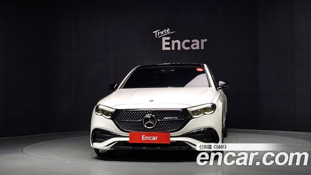 Mercedes-Benz E-Class 2025 — photo 3