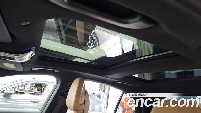 Mercedes-Benz E-Class 2025 — photo 25
